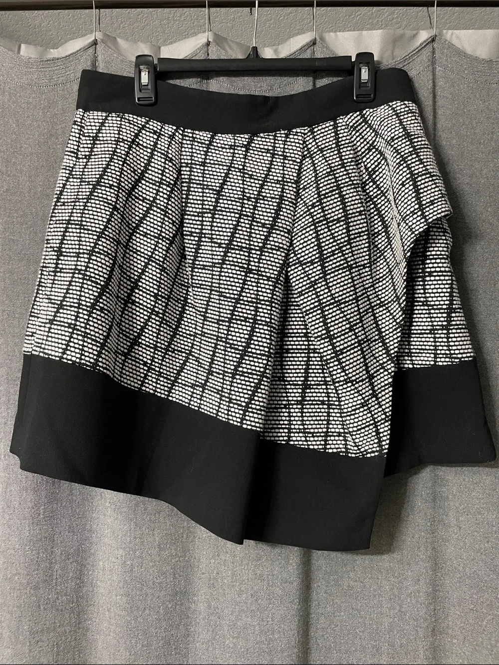 Banana Republic Black and White Lined Mini Skirt